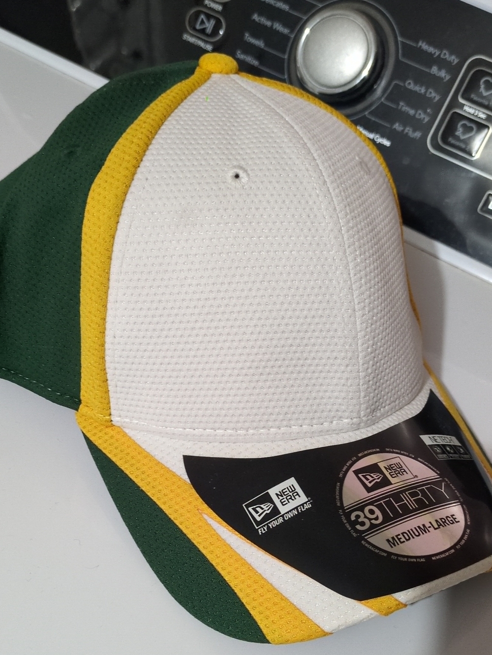 New Era Green White Yellow 39THIRTY Stretch Fit Baseball Cap